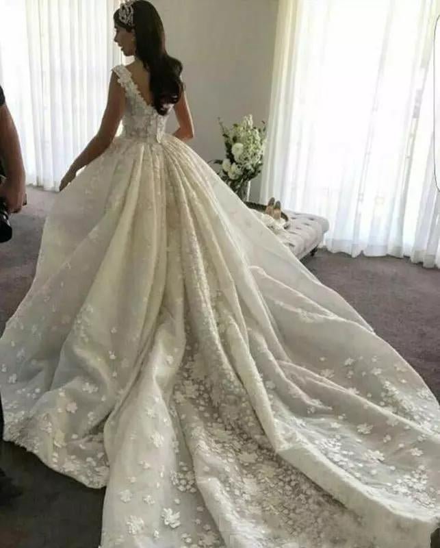Ball Gown Backless Lace Appliques Wedding Dresses Sweetheart Bride Dresses Rjerdress