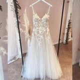 Charming Tulle V-Neck A-Line Beach Wedding Dress With Appliques