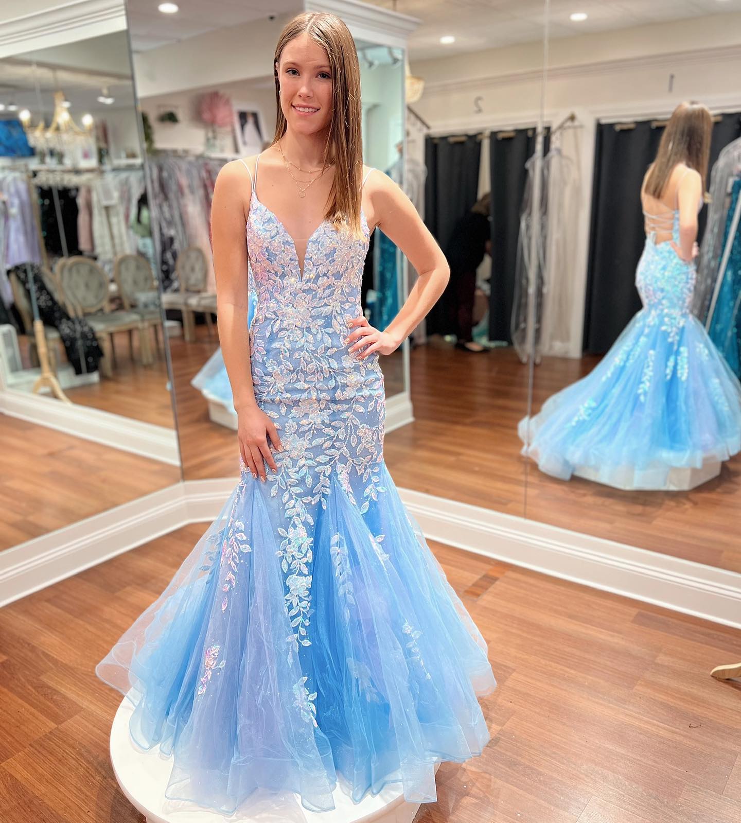Elegant Blue Spaghetti Straps Tulle Mermaid Prom Dress With Appliques Rjerdress