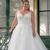 Plus Size Long Elegant A Line V-Neck Sleeveless Lace Applique Wedding Dresses Rjerdress