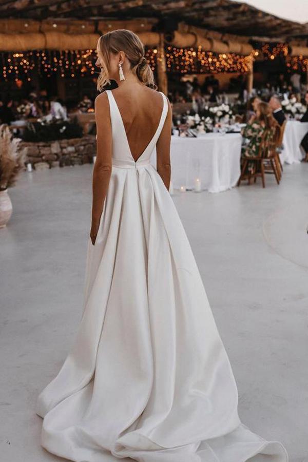 Classic White Bateau Long Sleevess Simple Wedding Dress – Ballbella