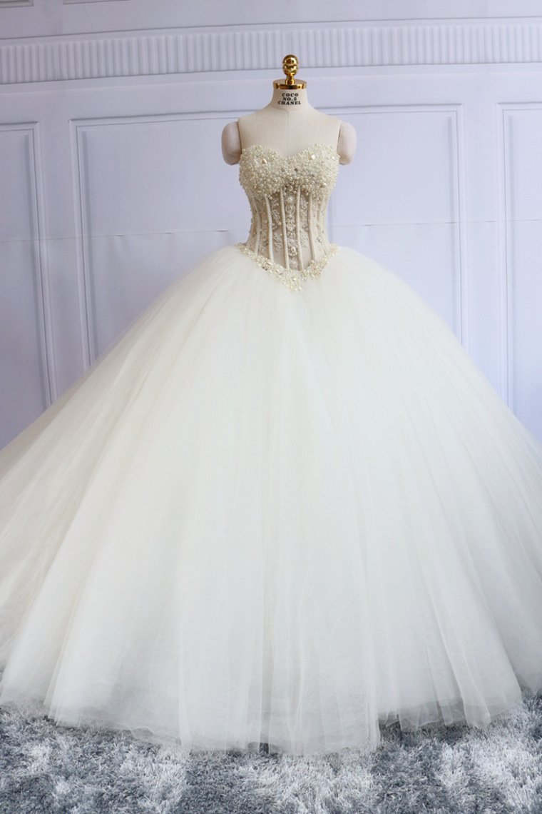Sweetheart Bridal Dresses With Pearls Ball Gown Tulle White Corset Back Court Train Rjerdress