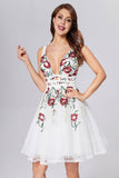 White Lace V Neck Homecoming Dresses with Floral Print Backless Short Cocktail Dresses Rjerdress